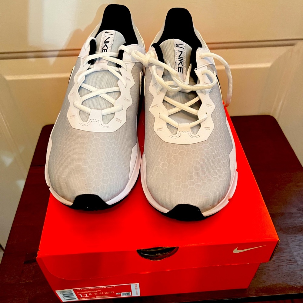 Nike Legend Essential 2
Men's Workout Shoes